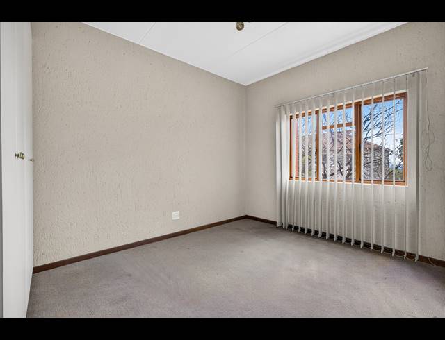 2 BEDROOM APARTMENT FOR SALE IN PAULSHOF